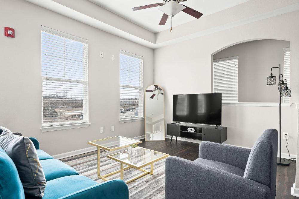 Ziva Luxe 2BR 2BA Near DT Indy